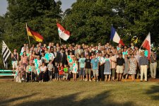 Gruppenfoto vor dem Festakt in der Jahnhalle - Foto: Ernst Hell